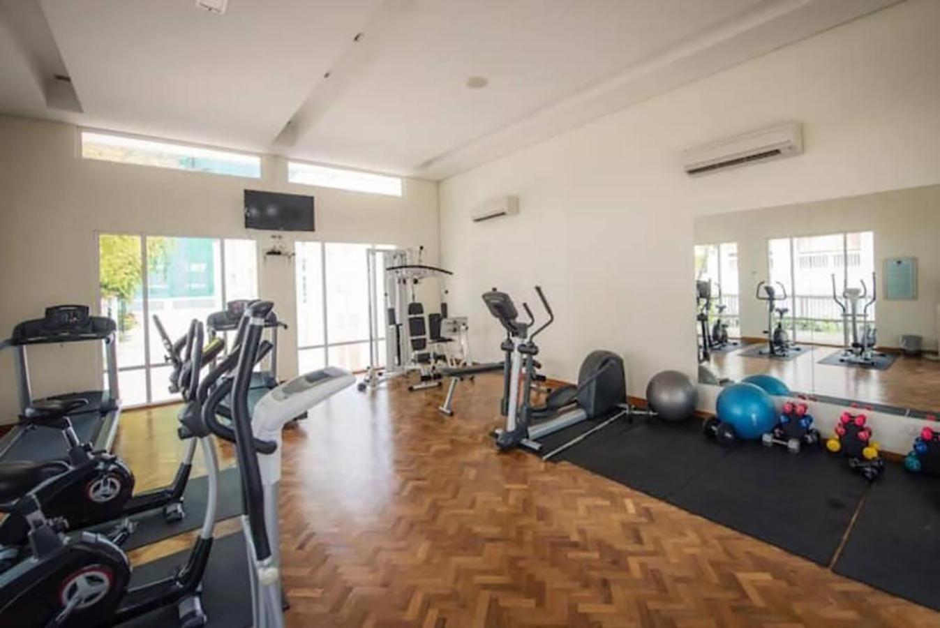 Tree Premier Suite Strait Quay Luxury Marina Suite Tanjung Tokong 외부 사진